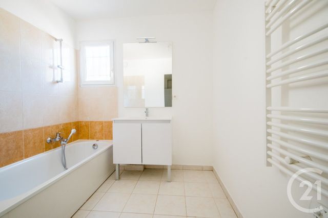Appartement T3 à vendre - 3 pièces - 68.69 m2 - ANTIBES - 06 - PROVENCE-ALPES-COTE-D-AZUR - Century 21 Lafage Transactions