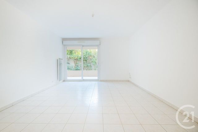 Appartement T3 à vendre - 3 pièces - 68.69 m2 - ANTIBES - 06 - PROVENCE-ALPES-COTE-D-AZUR - Century 21 Lafage Transactions
