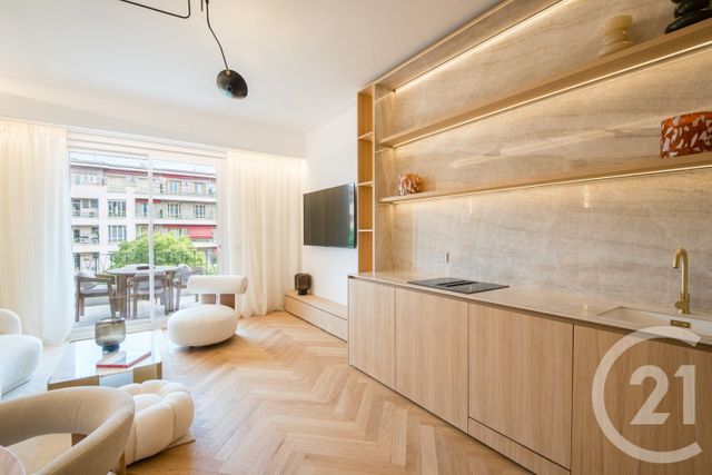 Appartement F4 à vendre - 4 pièces - 89.1 m2 - NICE - 06 - PROVENCE-ALPES-COTE-D-AZUR - Century 21 Lafage Transactions