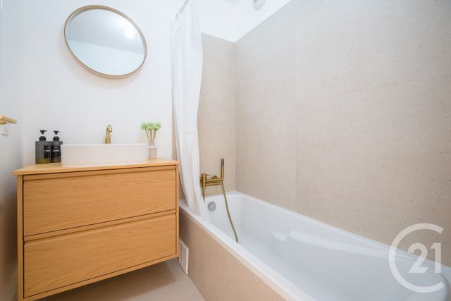 Appartement F3 à vendre - 3 pièces - 60.3 m2 - NICE - 06 - PROVENCE-ALPES-COTE-D-AZUR - Century 21 Lafage Transactions