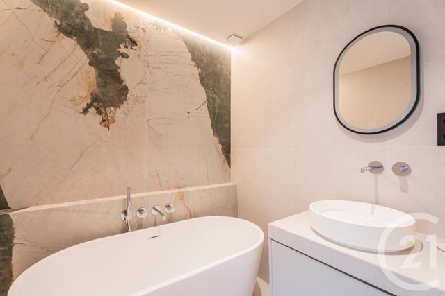 Appartement F3 à vendre - 3 pièces - 86.85 m2 - NICE - 06 - PROVENCE-ALPES-COTE-D-AZUR - Century 21 Lafage Transactions