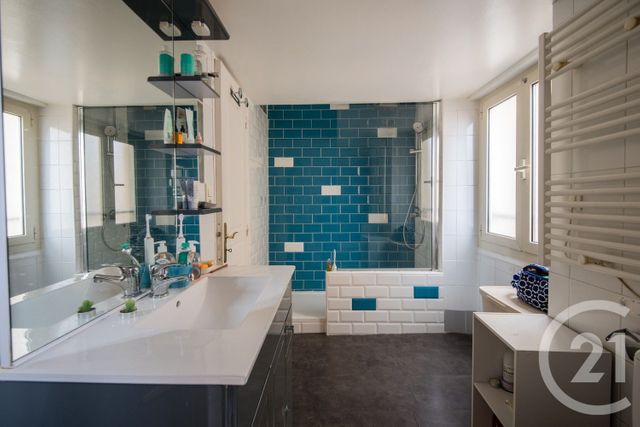 Appartement T2 à vendre - 2 pièces - 44.0 m2 - NICE - 06 - PROVENCE-ALPES-COTE-D-AZUR - Century 21 Lafage Transactions