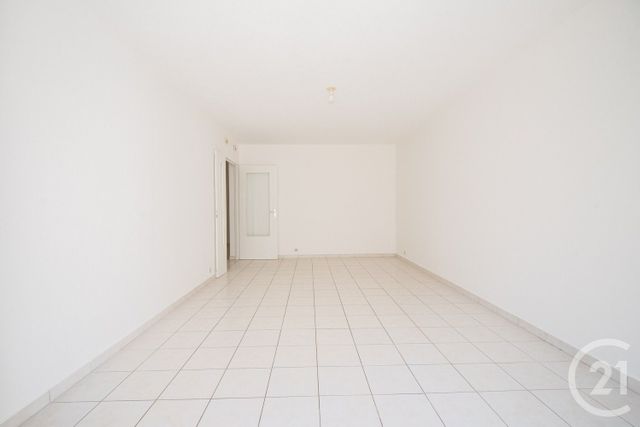 Appartement T4 à vendre - 4 pièces - 78.1 m2 - ANTIBES - 06 - PROVENCE-ALPES-COTE-D-AZUR - Century 21 Lafage Transactions