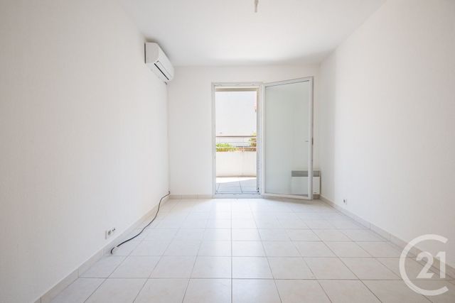 Appartement T4 à vendre - 4 pièces - 78.1 m2 - ANTIBES - 06 - PROVENCE-ALPES-COTE-D-AZUR - Century 21 Lafage Transactions