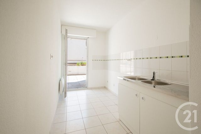 Appartement T4 à vendre - 4 pièces - 78.1 m2 - ANTIBES - 06 - PROVENCE-ALPES-COTE-D-AZUR - Century 21 Lafage Transactions