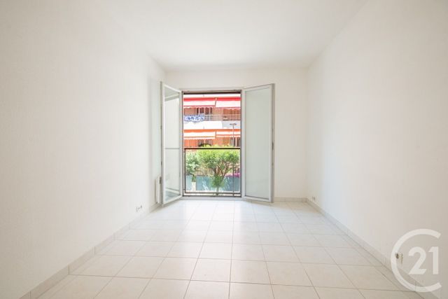 Appartement T4 à vendre - 4 pièces - 78.1 m2 - ANTIBES - 06 - PROVENCE-ALPES-COTE-D-AZUR - Century 21 Lafage Transactions