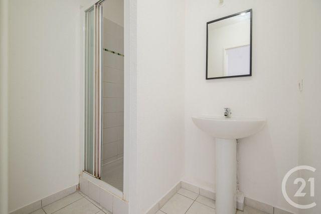 Appartement T4 à vendre - 4 pièces - 78.1 m2 - ANTIBES - 06 - PROVENCE-ALPES-COTE-D-AZUR - Century 21 Lafage Transactions