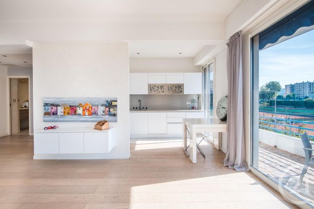 Appartement F2 à vendre - 2 pièces - 61.27 m2 - NICE - 06 - PROVENCE-ALPES-COTE-D-AZUR - Century 21 Lafage Transactions