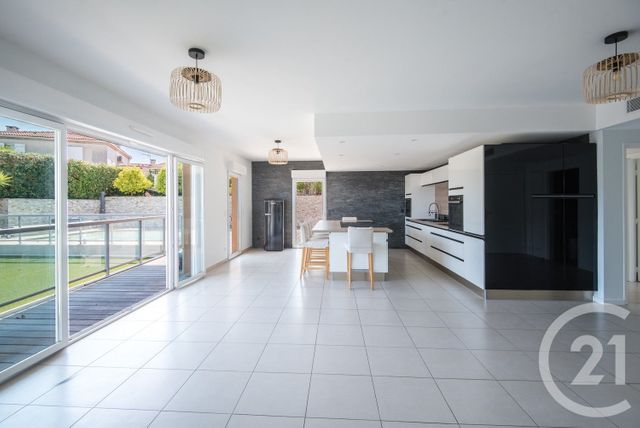 Appartement F4 à vendre - 4 pièces - 114.5 m2 - NICE - 06 - PROVENCE-ALPES-COTE-D-AZUR - Century 21 Lafage Transactions