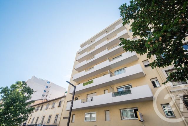 Appartement Studio à vendre - 1 pièce - 32.78 m2 - NICE - 06 - PROVENCE-ALPES-COTE-D-AZUR - Century 21 Lafage Transactions