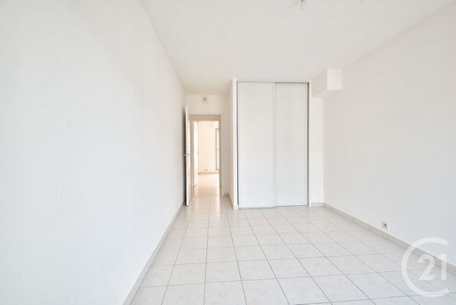 Appartement T3 à vendre - 3 pièces - 74.19 m2 - ANTIBES - 06 - PROVENCE-ALPES-COTE-D-AZUR - Century 21 Lafage Transactions