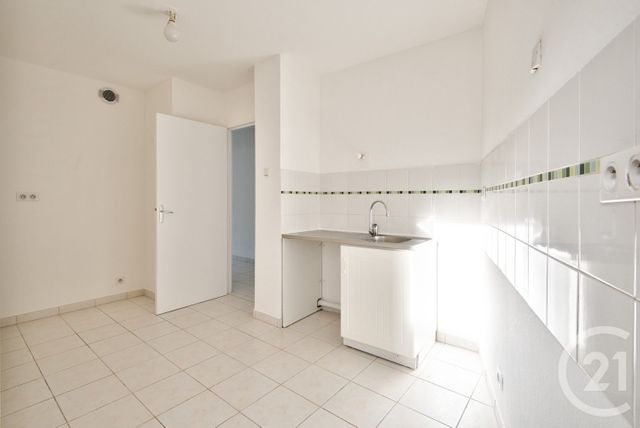 Appartement T3 à vendre - 3 pièces - 74.19 m2 - ANTIBES - 06 - PROVENCE-ALPES-COTE-D-AZUR - Century 21 Lafage Transactions