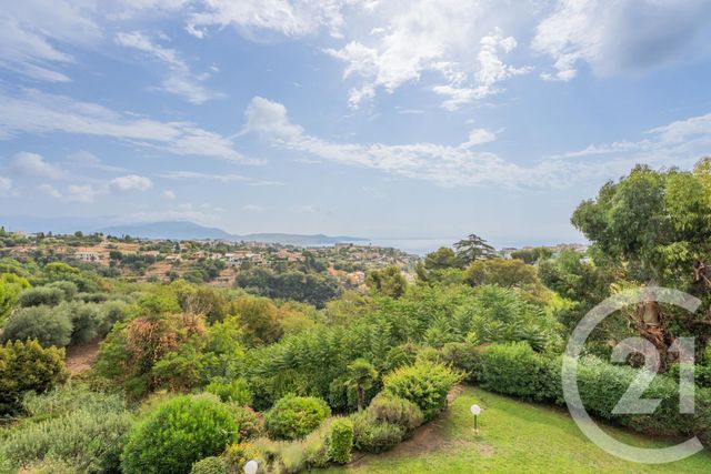 Appartement F3 à vendre - 3 pièces - 70.15 m2 - NICE - 06 - PROVENCE-ALPES-COTE-D-AZUR - Century 21 Lafage Transactions