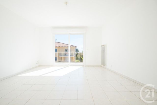 Appartement T4 à vendre - 4 pièces - 85.8 m2 - ANTIBES - 06 - PROVENCE-ALPES-COTE-D-AZUR - Century 21 Lafage Transactions