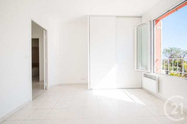 Appartement T4 à vendre - 4 pièces - 85.8 m2 - ANTIBES - 06 - PROVENCE-ALPES-COTE-D-AZUR - Century 21 Lafage Transactions