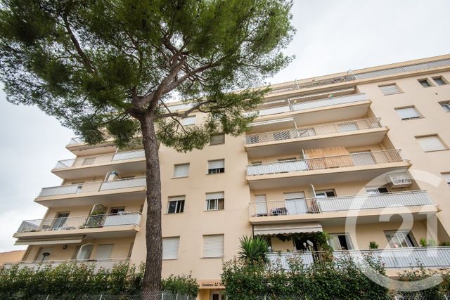 Appartement T2 à vendre - 2 pièces - 38.73 m2 - LE CANNET - 06 - PROVENCE-ALPES-COTE-D-AZUR - Century 21 Lafage Transactions
