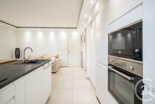 Appartement T2 à vendre - 2 pièces - 38.73 m2 - LE CANNET - 06 - PROVENCE-ALPES-COTE-D-AZUR - Century 21 Lafage Transactions