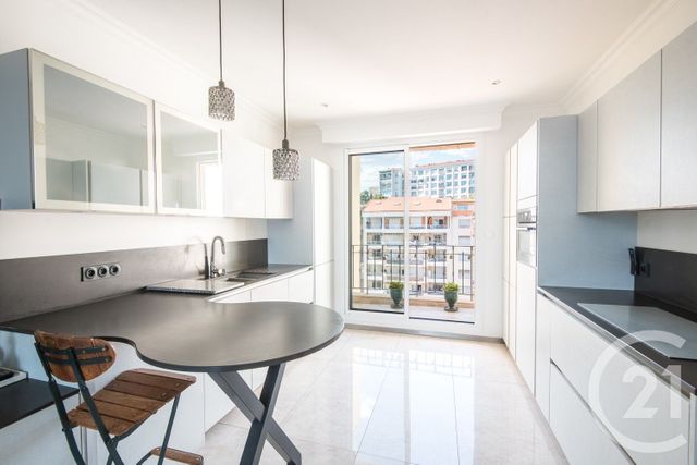Appartement T3 à vendre - 3 pièces - 96.63 m2 - NICE - 06 - PROVENCE-ALPES-COTE-D-AZUR - Century 21 Lafage Transactions