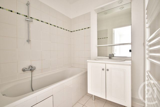 Appartement T2 à vendre - 2 pièces - 51.12 m2 - ANTIBES - 06 - PROVENCE-ALPES-COTE-D-AZUR - Century 21 Lafage Transactions