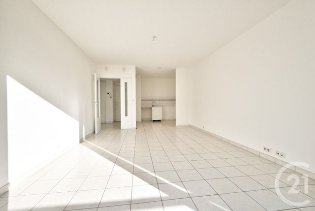 Appartement T2 à vendre - 2 pièces - 51.12 m2 - ANTIBES - 06 - PROVENCE-ALPES-COTE-D-AZUR - Century 21 Lafage Transactions