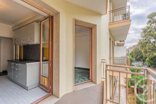 Appartement F2 à vendre - 2 pièces - 46.06 m2 - NICE - 06 - PROVENCE-ALPES-COTE-D-AZUR - Century 21 Lafage Transactions