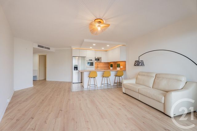 Appartement F2 bis à vendre - 3 pièces - 70.1 m2 - NICE - 06 - PROVENCE-ALPES-COTE-D-AZUR - Century 21 Lafage Transactions