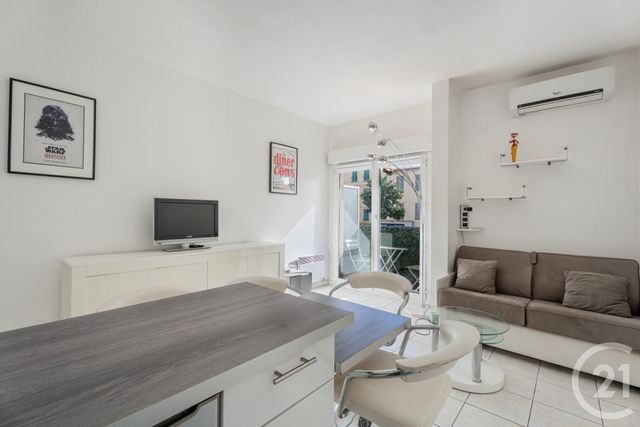 Appartement F1 à vendre - 1 pièce - 24.78 m2 - NICE - 06 - PROVENCE-ALPES-COTE-D-AZUR - Century 21 Lafage Transactions