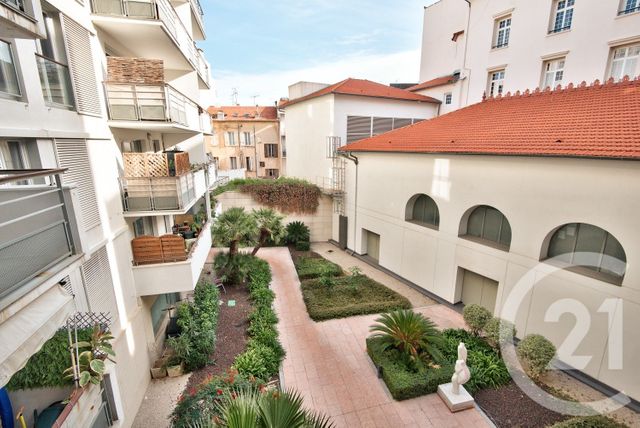 Appartement T3 à vendre - 3 pièces - 74.19 m2 - ANTIBES - 06 - PROVENCE-ALPES-COTE-D-AZUR - Century 21 Lafage Transactions