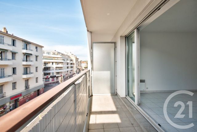 Appartement T3 à vendre - 3 pièces - 74.19 m2 - ANTIBES - 06 - PROVENCE-ALPES-COTE-D-AZUR - Century 21 Lafage Transactions