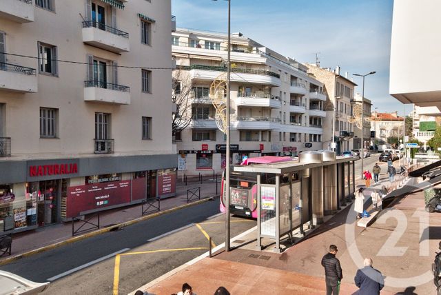 Appartement T3 à vendre - 3 pièces - 72.33 m2 - ANTIBES - 06 - PROVENCE-ALPES-COTE-D-AZUR - Century 21 Lafage Transactions