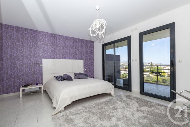 Afficher la photo en grand Appartement Duplex à vendre - 3 pièces - 99.79 m2 - ST LAURENT DU VAR - 06 - PROVENCE-ALPES-COTE-D-AZUR - Century 21 Lafage Transactions