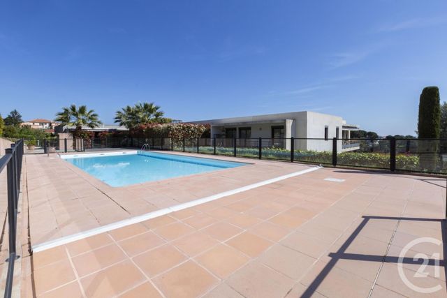 Afficher la photo en grand Appartement Duplex à vendre - 3 pièces - 99.79 m2 - ST LAURENT DU VAR - 06 - PROVENCE-ALPES-COTE-D-AZUR - Century 21 Lafage Transactions