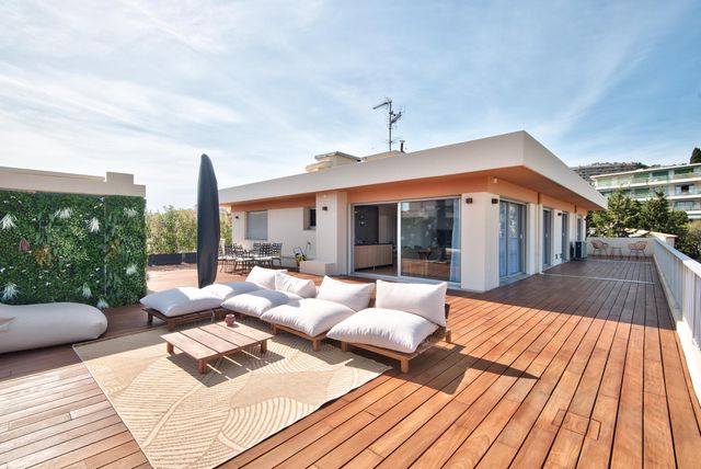Appartement F4 à vendre - 4 pièces - 150.05 m2 - NICE - 06 - PROVENCE-ALPES-COTE-D-AZUR - Century 21 Lafage Transactions