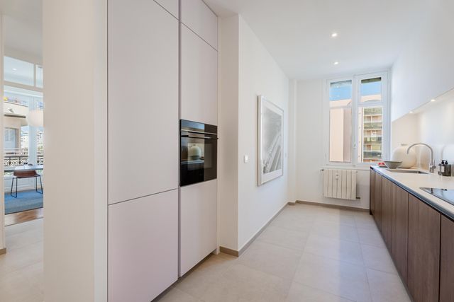 Appartement F5 à vendre - 5 pièces - 146.13 m2 - NICE - 06 - PROVENCE-ALPES-COTE-D-AZUR - Century 21 Lafage Transactions